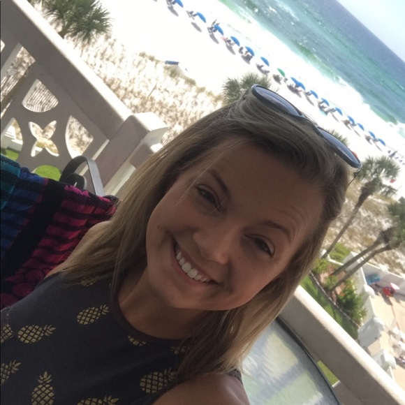 Meet your Posher, Kelly - Picture 1 of 1